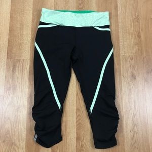 Lululemon black/mint Crop leggings